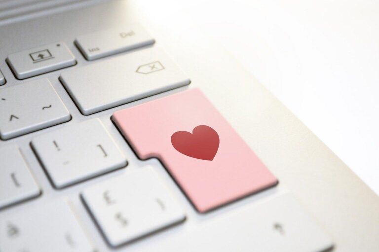List of Dating Sites in Ghana with Phone Numbers