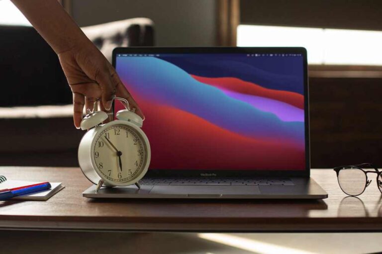 How to set an alarm on your MacBook