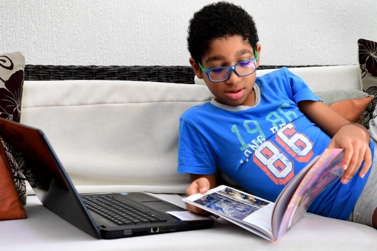 Top Things to do to keep your kids safe on the internet