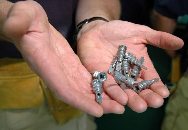 How to remove drywall anchors