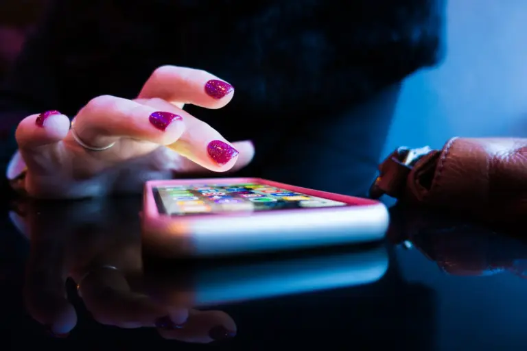 Finding an App for a Safe Online Gaming Experience